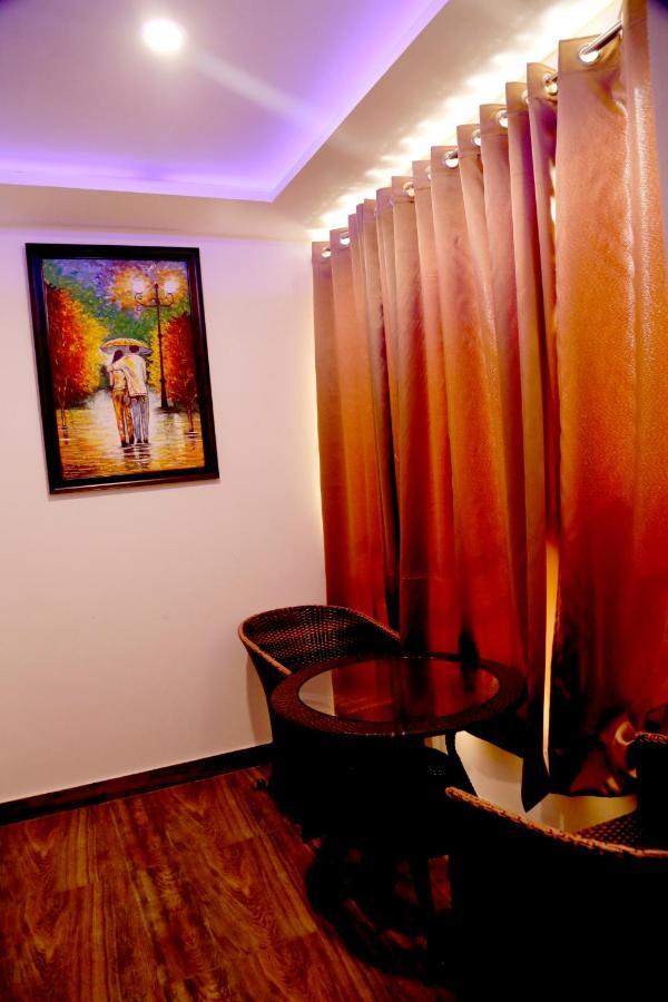 Aromatic Central Delhi New Delhi Exterior photo