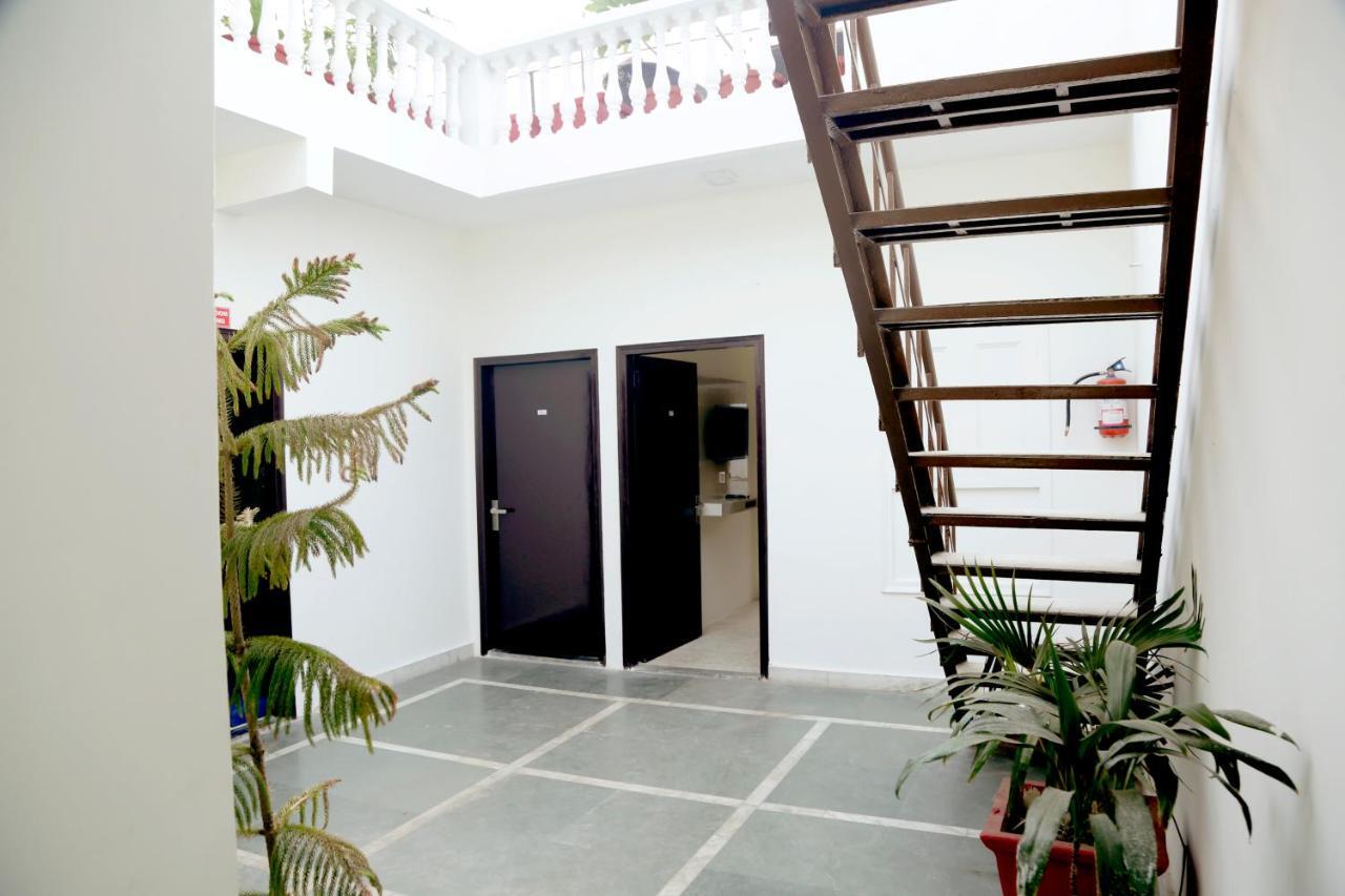 Aromatic Central Delhi New Delhi Exterior photo